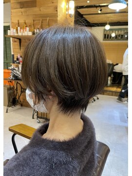 チリンバイロストシティー(Chillin by LOSTCITY) くびれショートボブ