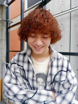 オーオシカシカスペース(OOO YY Space) マッシュボブパーマにオレンジカラー/外国人風ヘア