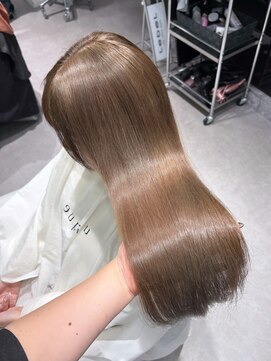 ユニック ウメダ(unique UMEDA) ヘーゼルベージュ