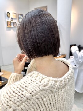 ミィ 表参道(mee.) 似合わせカット ボブヘア 縮毛矯正 ミニボブ 切りっぱなしボブ