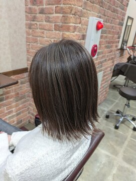 グレイス(gRace) 外ハネボブ／ハイライト／グレージュ