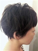 ハグ ニシコヤマ アトリエ(hug nishikoyama atelier) 大人可愛いショート黒髪モードマッシュショート