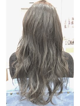 コンセプト(Concept) ゆるフワ外国人風エメラルド♪