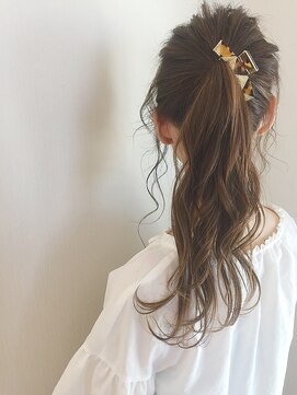 ヴィヴェンテ(VIVENTE.) ポニーテール