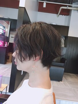 バイナル ショートパーマ 金子