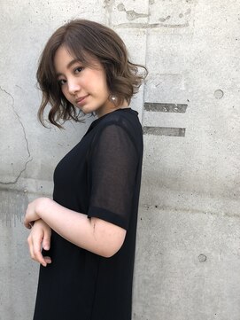 エミヲ 石川町(emiwo) 【オトナ可愛い】ミディアムボブ