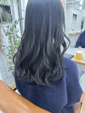 シーバイトリコ 市川(SEA by tricot) グレージュカラー