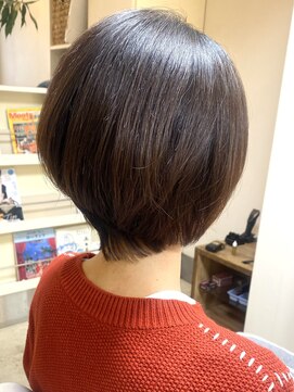 ヘアアンドメイクフリッシュ(HAIR&MAKE FRISCH) 艶ショートボブ
