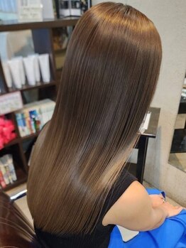 クレメント サロン ブル(Clement Salon Bull)の写真/品よく魅せる"縮毛矯正”自然にまとまるナチュラルストレートで、大人のツヤ髪に。髪のお悩みを解決◎
