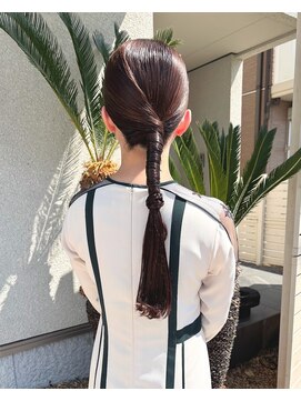 ヒャッカ(hyakka) 綺麗めタイトポニーヘアセット