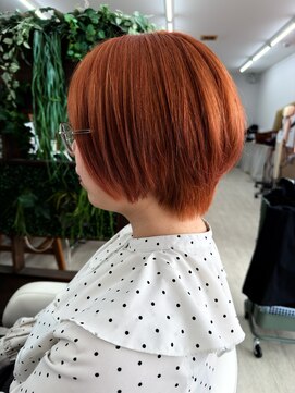 ショートボブ/ブリーチカラー/オレンジ/アプリコット