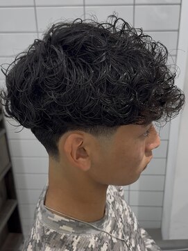 グルーマーズクレッジ 渋谷店(GROOMER/S CREDGE) men's/メンズ/メンズカット/刈り上げセンターパート/渋谷