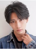 スーツ短髪ツーブロック束感モテる黒髪シークレットパーマ流行