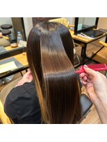 シキオリ(SHIKIORI)&nbsp;圧倒的なツヤ感。まとまりのある美髪へ◎