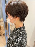 大人可愛い大人マッシュショート 小顔 丸み透明感ベージュカラー
