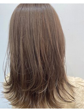 クープ 葛西(COUPE) 【COUPE葛西】艶と透明感のあるベージュカラー