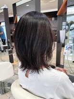 ★岡田有加★20代30代/ウルフ調ミディアムレイヤー