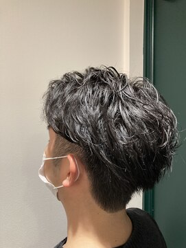 キー(KEY) パーマスタイル