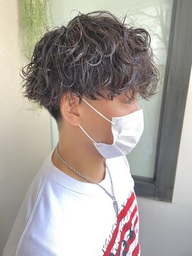 アバース(abirth) 今が旬な波巻きスパイラルパーマ　20代30代