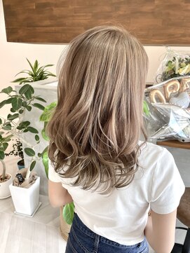 クラン(cLan.) 【ミディアム× ミルクティーべージュ】by タナカ