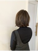ボブ　切りっぱなし　フレアバング　白髪染め