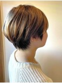 丸みショート×ダブルカラー