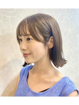 リルアーチ(Lillarch) 大人女性20代30代/くびれヘア/外ハネボブミディ/小顔カット