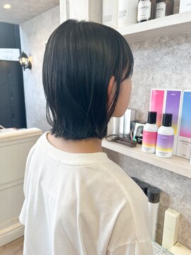 キャアリー(Caary) 福山美容室Caary 切りっぱなし外ハネ顎下ボブ透明感20代10代