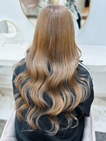 ラビス(Lovis) 黒髪カタログ/ボブルフ/ネビージュ/小顔に見せるヘア/ワンレン