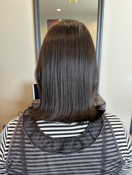 メゾン アヴァロ(Maison Avallo) 大人カワイイ鎖骨ラインロブ