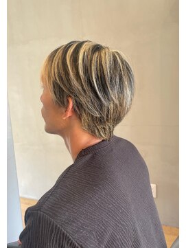 リード 大府店(LEAD) ハイライト多めのショート