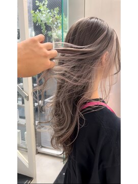 シェリ ヘアデザイン(CHERIE hair design) ダークグレージュ×インナーホワイトベージュ
