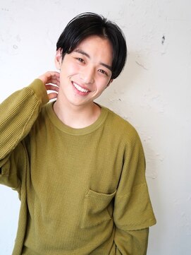 ロミーオム 本厚木(ROMMY. Homme) ナチュラルセンターパート/刈り上げビジネスダウンパーマ本厚木