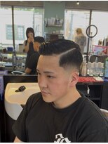 タイト スワッグ バーバーワークス(TIGHT SWAG BARBERWORKS)&nbsp;スキンフェード×サイドパート