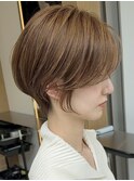 表参道白髪ぼかしウルフショートボブベージュアッシュグレージュ
