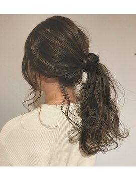 オンアフライデー(on a friday) ハイライトポニー