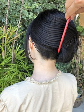 メメクンスター(MEME KUNSTER) ミニマルボブ+刈り上げ