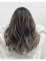 アライブ キチジョウジ(ALIVE Kichijoji)&nbsp;【ALIVE吉祥寺】ハイライトカラー白髪ぼかし／ケアブリーチ