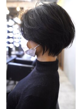 シャロン(SHARON) 【SHARON原宿】エレガントカール/黒髪ショート