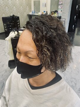 レヴィア(Revia) モヒカン/ライン/メンズパーマ