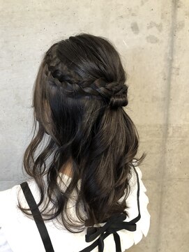 タエビスアリッサム(Taebis Alyssum) 編み込みアレンジ 北習志野