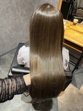 シック(chic.) 髪質改善トリートメント+透明感オリーブカラー