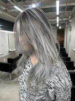 ジゼル(GiseL) バレイヤージュ　外国人風　シルバー