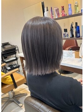 リル バイ フレイムス 川口(Lilou by Frames) 切りっぱなしボブ　パープルグレージュ