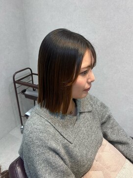 ぱっつんボブと艶髪矯正