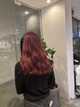ムクヘア(MUKU hair)&nbsp;ブリーチベースに赤味をプラスしたデザイン