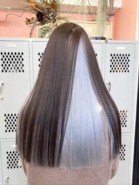 ブローチ(brooch) アンブレラカラー　シルバーアッシュ　静岡　草薙