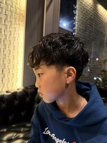 バーニーズ バーバークラブ(BARNEYS BARBER CLUB) スパイラルパーマ