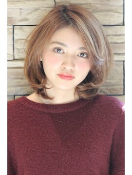 レウナ 外苑前(Reuna) 【３０代・４０代・５０代】大人女性に人気のミディアムレイヤー