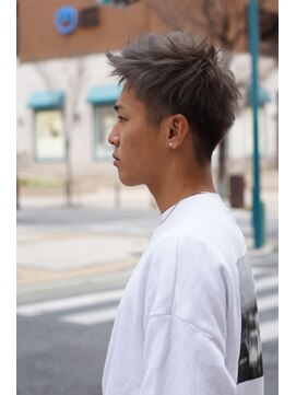 メリケンバーバーショップ コウベ(MERICAN BARBERSHOP KOBE) コンマヘアショートレイヤーかき上げパーマトランクスヘア4